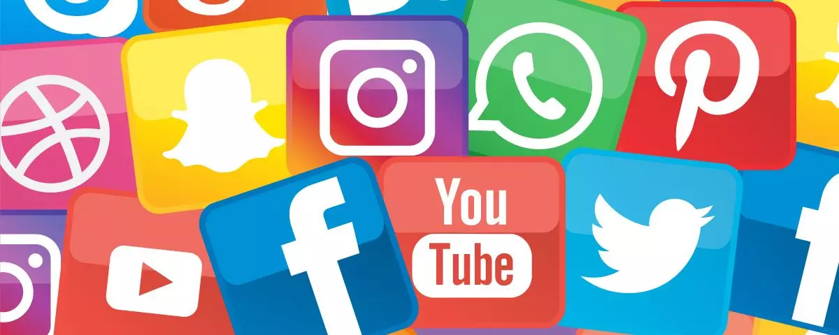contoh komplain pelanggan karena Tidak ada tanggapan di media sosial