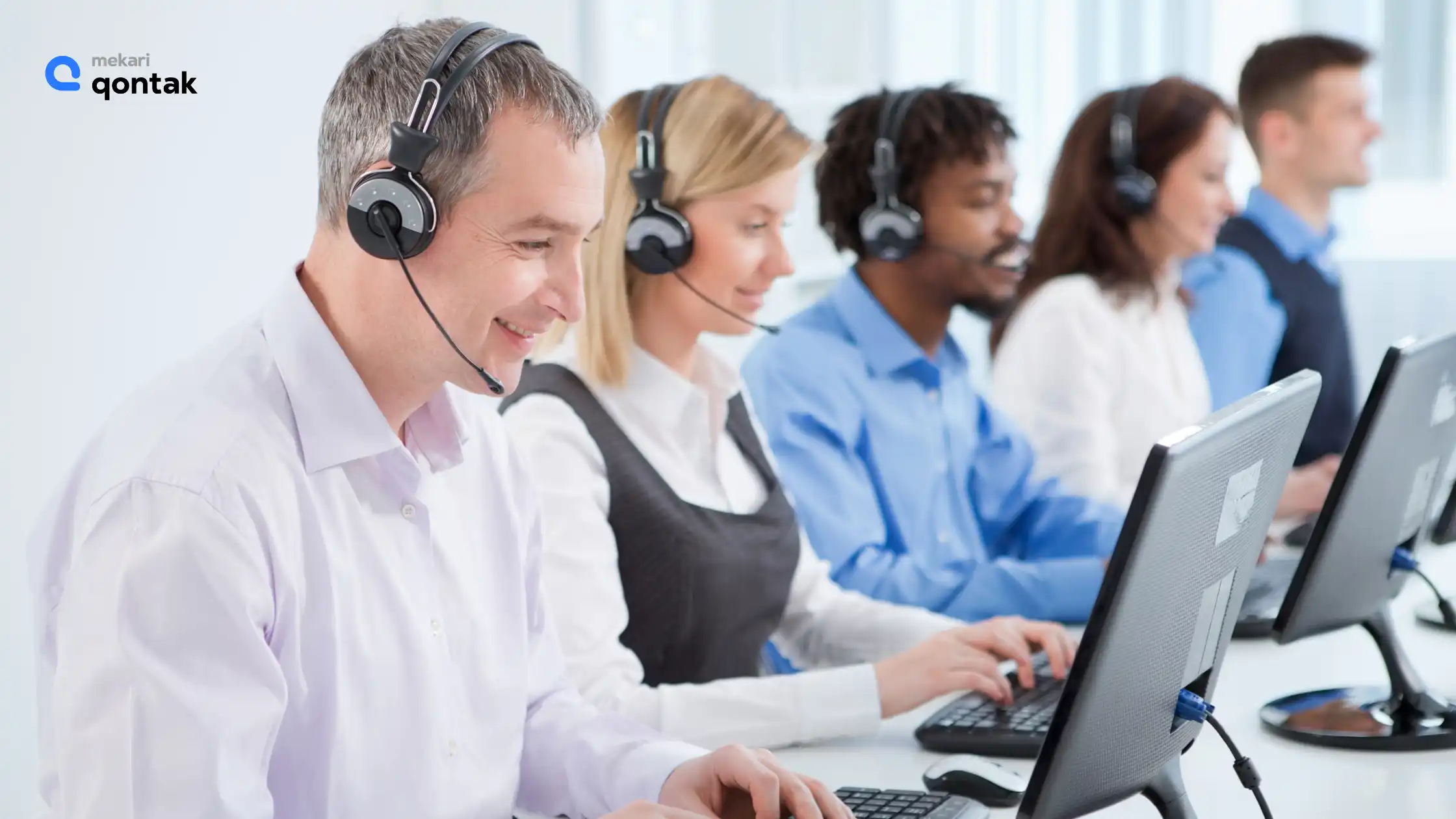 Contoh Peran Customer Service Representative di Berbagai Industri customer service representative-Contoh Peran Customer Service Representative di Berbagai Industri